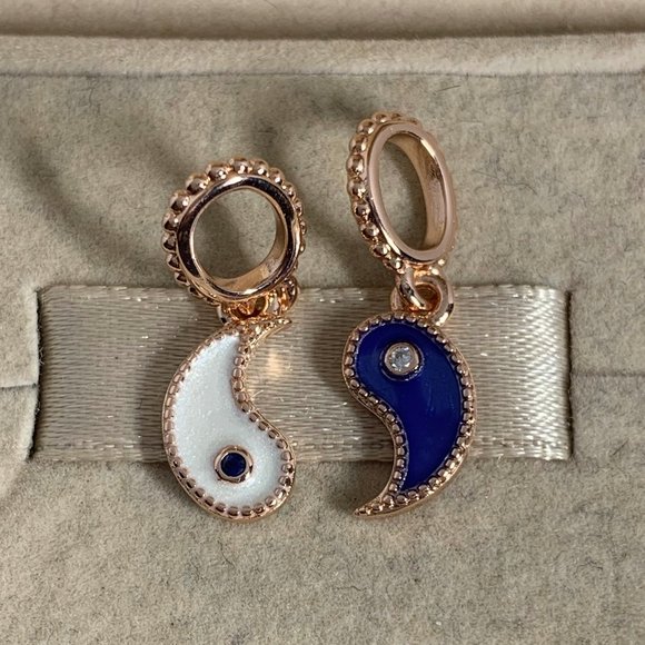 Pandora Splittable Yin & Yang Sparkling Dangle Charm - Picture 2 of 12